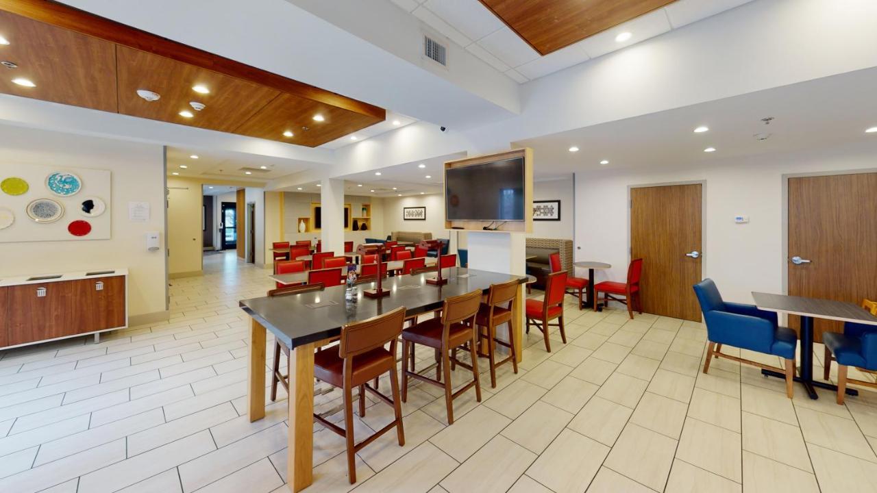 Holiday Inn Express South Burlington By Ihg Buitenkant foto