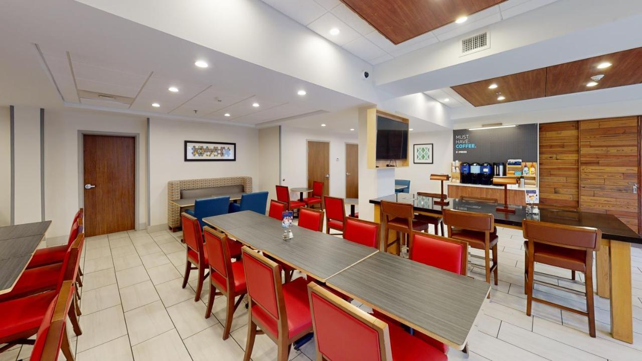 Holiday Inn Express South Burlington By Ihg Buitenkant foto